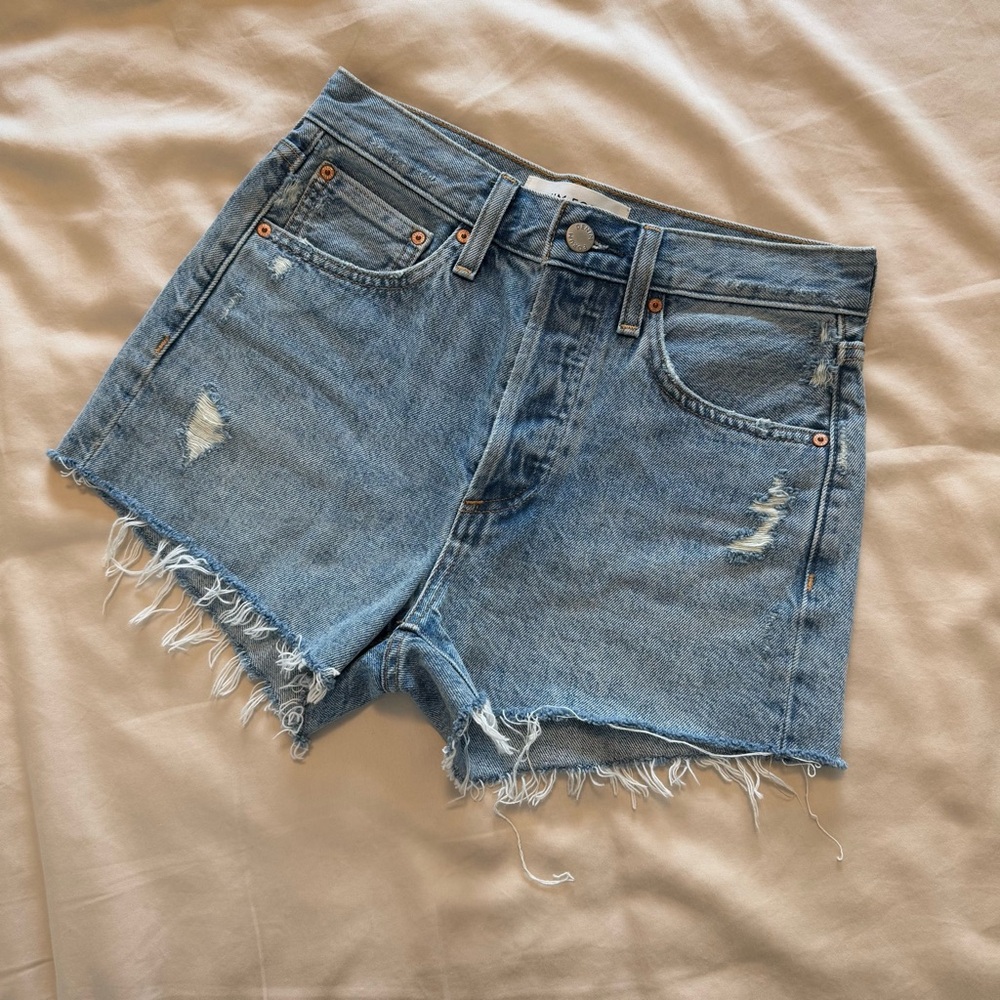 Aritzia Denim Forum The Yoko Hi-Rise Jean Short, 24
